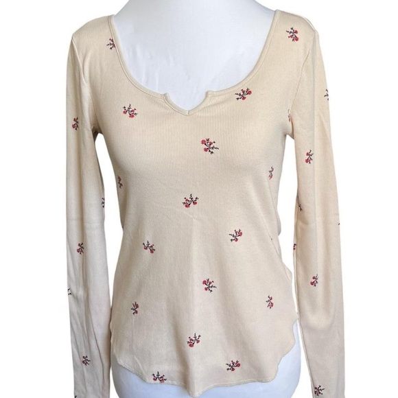 Floral Print Ribbed Long-Sleeve Top - Picture 1 of 8